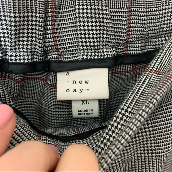 [A New Day] Gray Plaid Print Tapered Leg Elastic Waist Career Pant Trousers - Picture 6 of 10